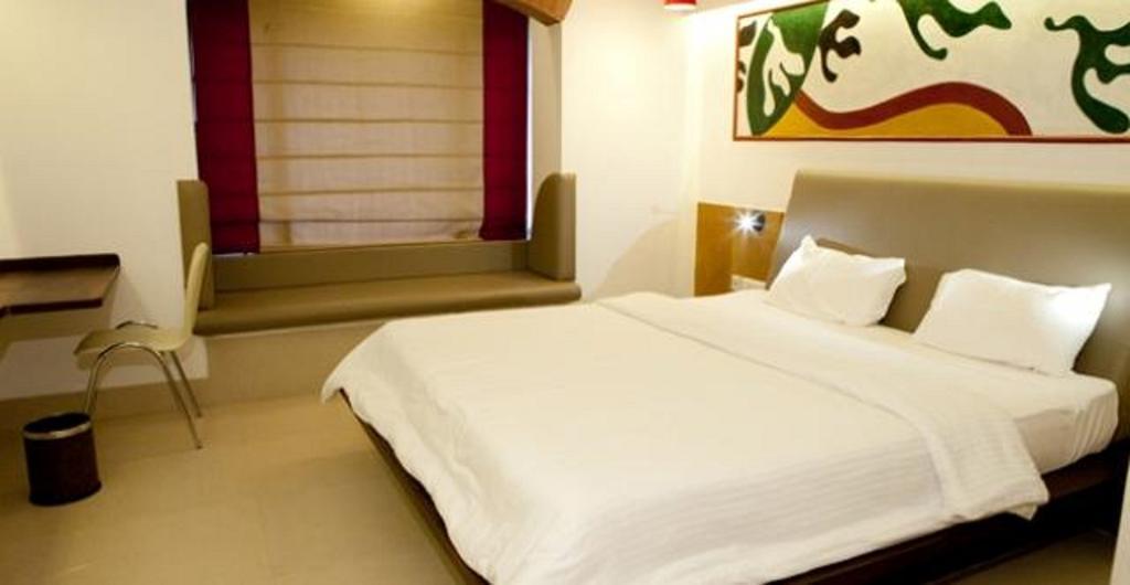 BTH Sarovaram Kochi Exteriör bild
